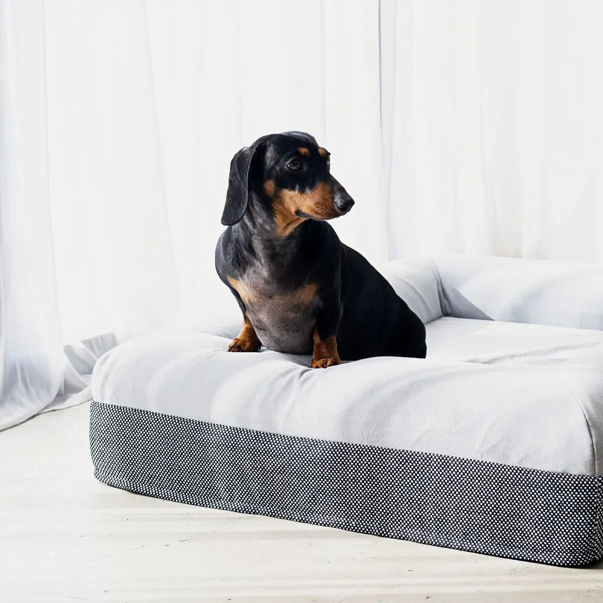 Dog Bed Microsuede & Linen
